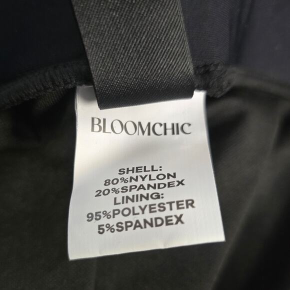 BLOOMCHIC 18-20 2x plus black ruched swim shorts bottoms NWT B98 - Picture 8 of 9